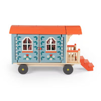 Les Minouchkas Wooden Caravan