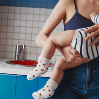 BABIES' KNITTED SOCKS - 2-PACK (RED HEARTS) - Parkette.