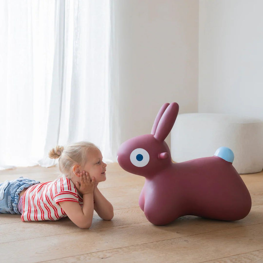 Hoppi Bouncing Bunny - Burgundy - Parkette.
