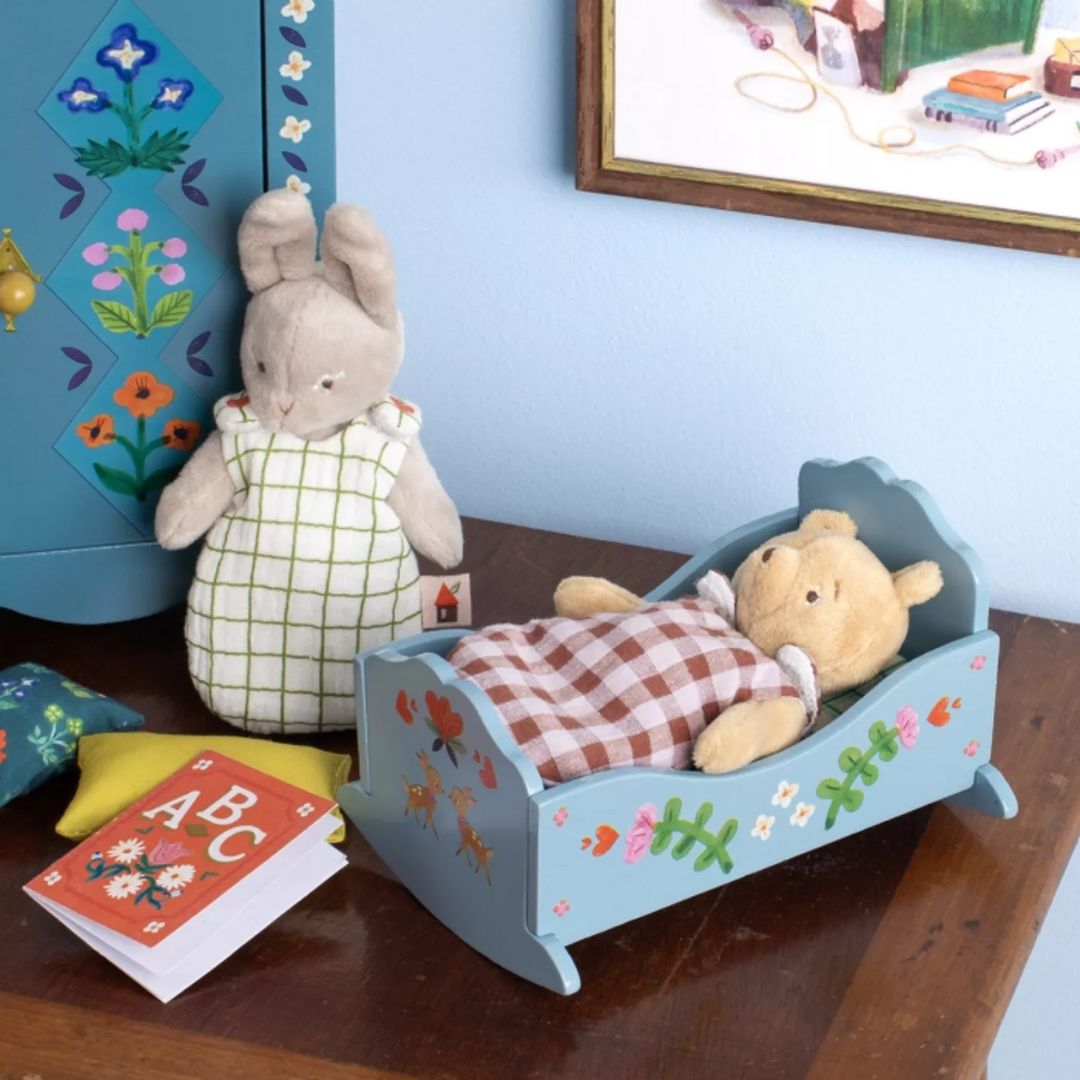 Les Minouchkas Wooden Cradle