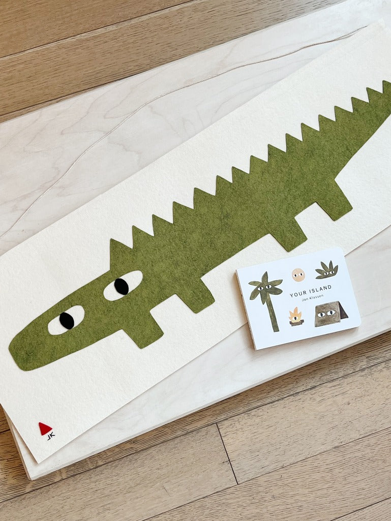 Crocodile Pennant