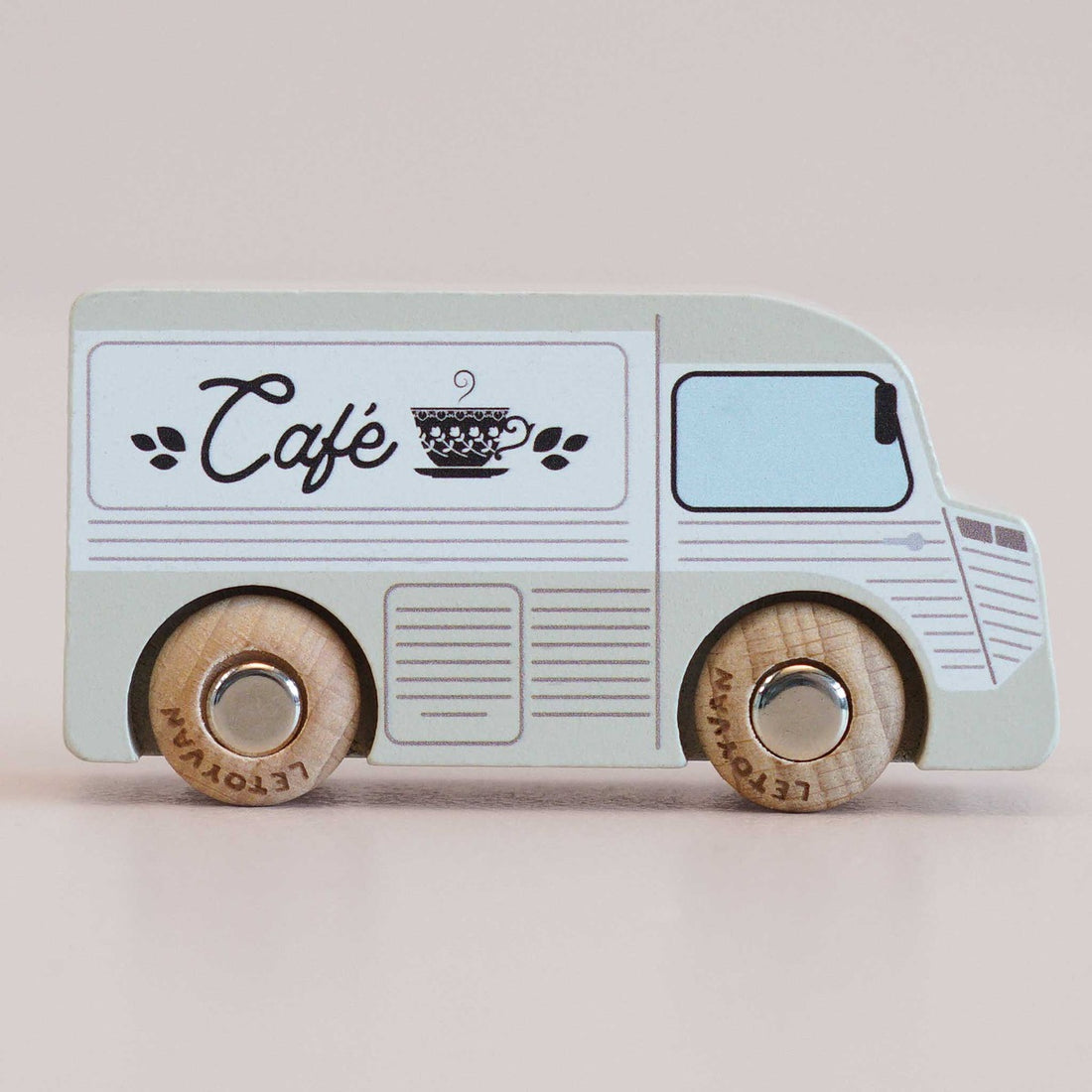 GT65 — Coco Wood Cafe Van