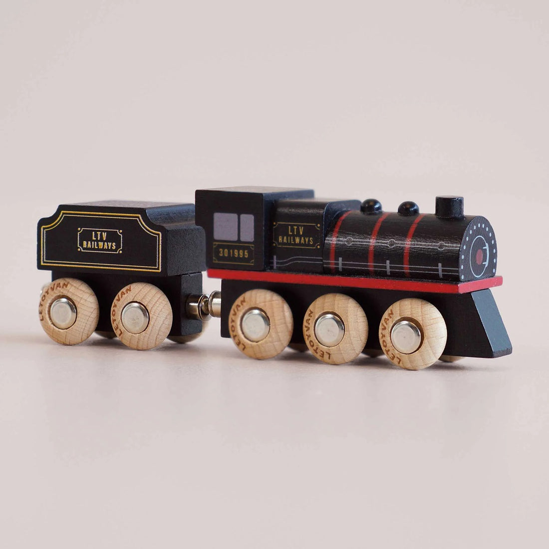 GT295 — Francis Wood Train Engine