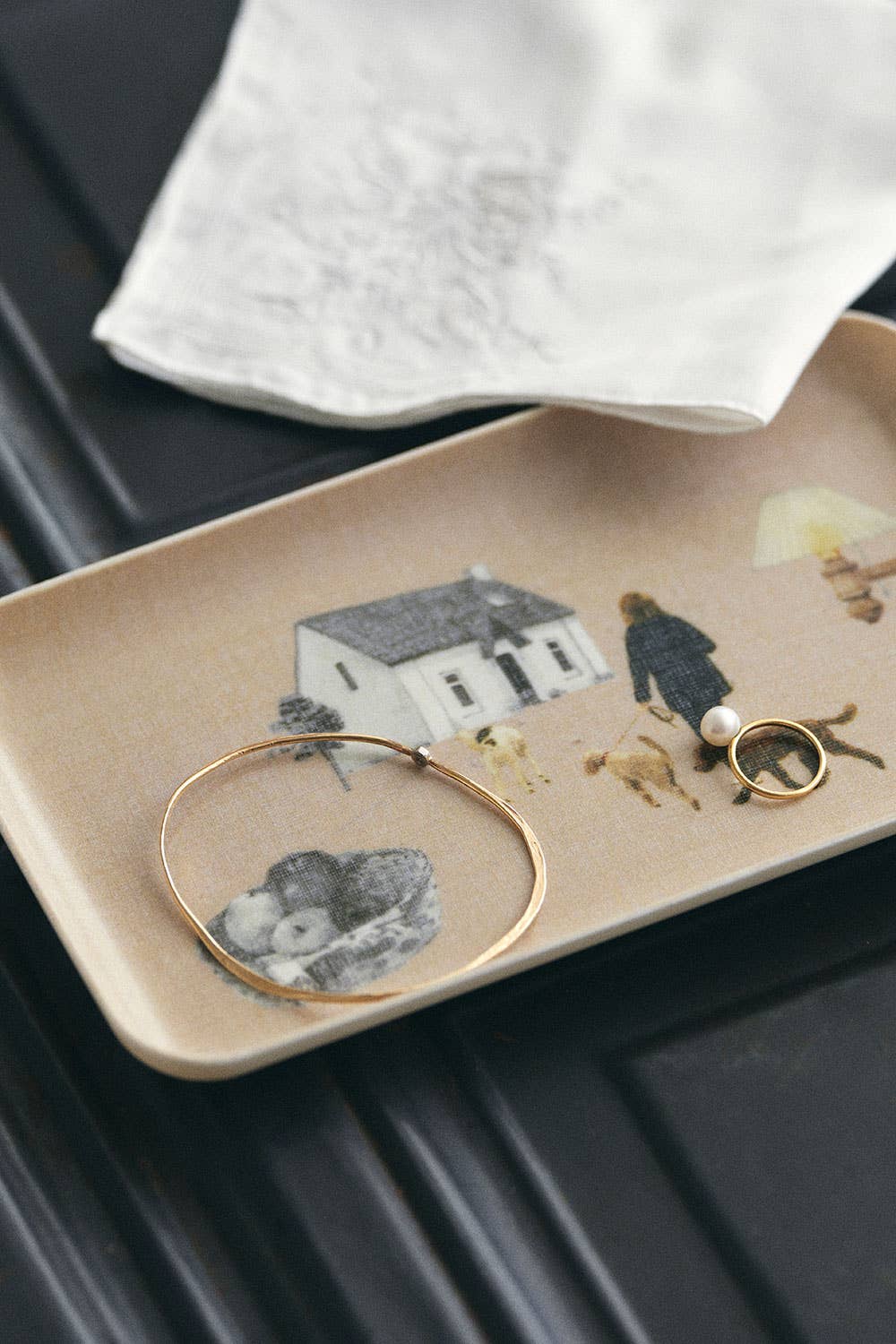 Misato Ogihara Living With Dogs Linen Tray - Small - Parkette.