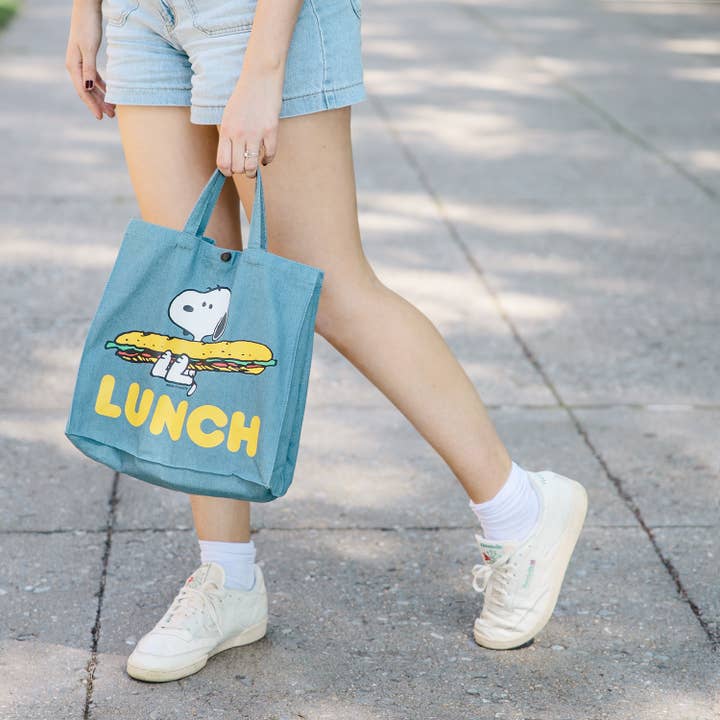 3P4 x Peanuts® - Snoopy Lunch Vintage-Style Market Tote - Parkette.